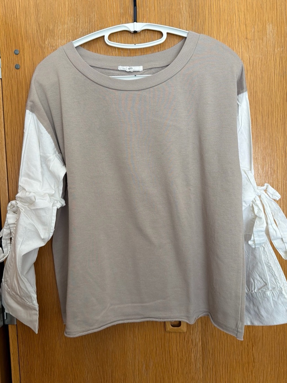Socialite Taupe Knit Sweatshirt with White Tie Sleeves